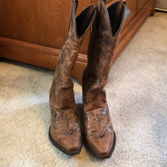 laredo women's cross point western boots